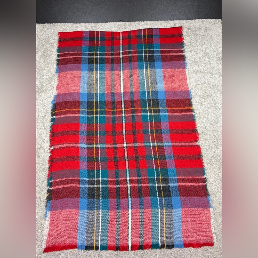 AMERICAN EAGLE Red & Multicolor Plaid Acrylic Blend Knit Scarf W/Fringe 80”‎